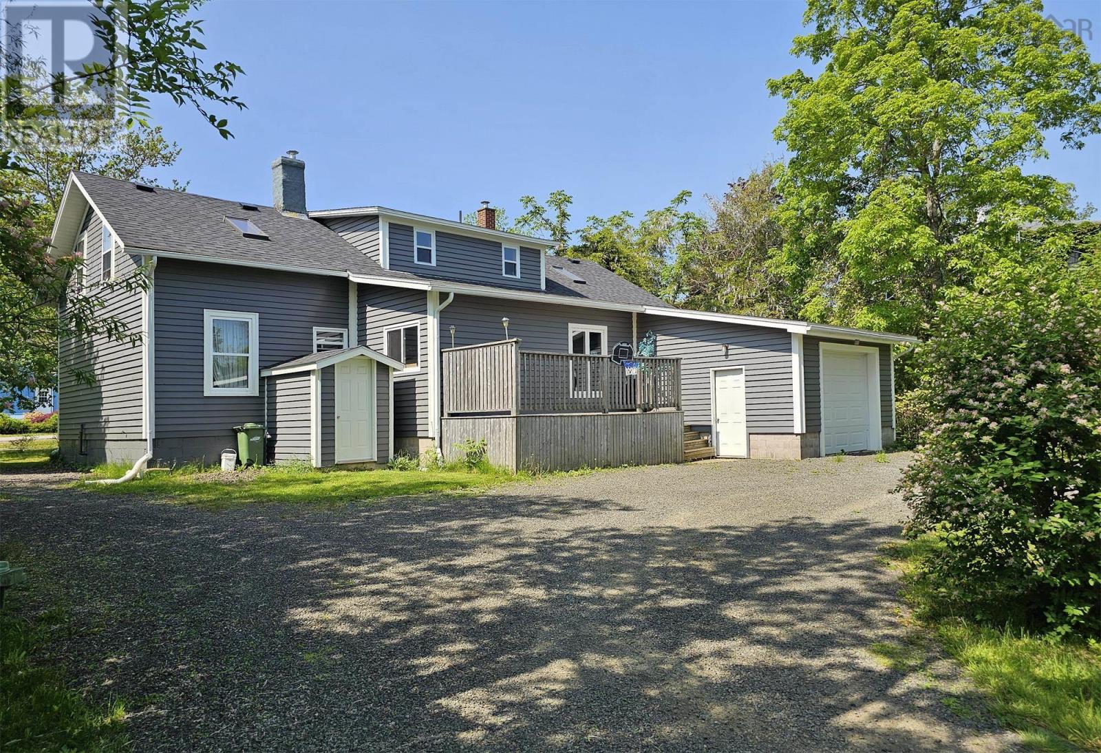 Property at 108 Victoria Street image 3