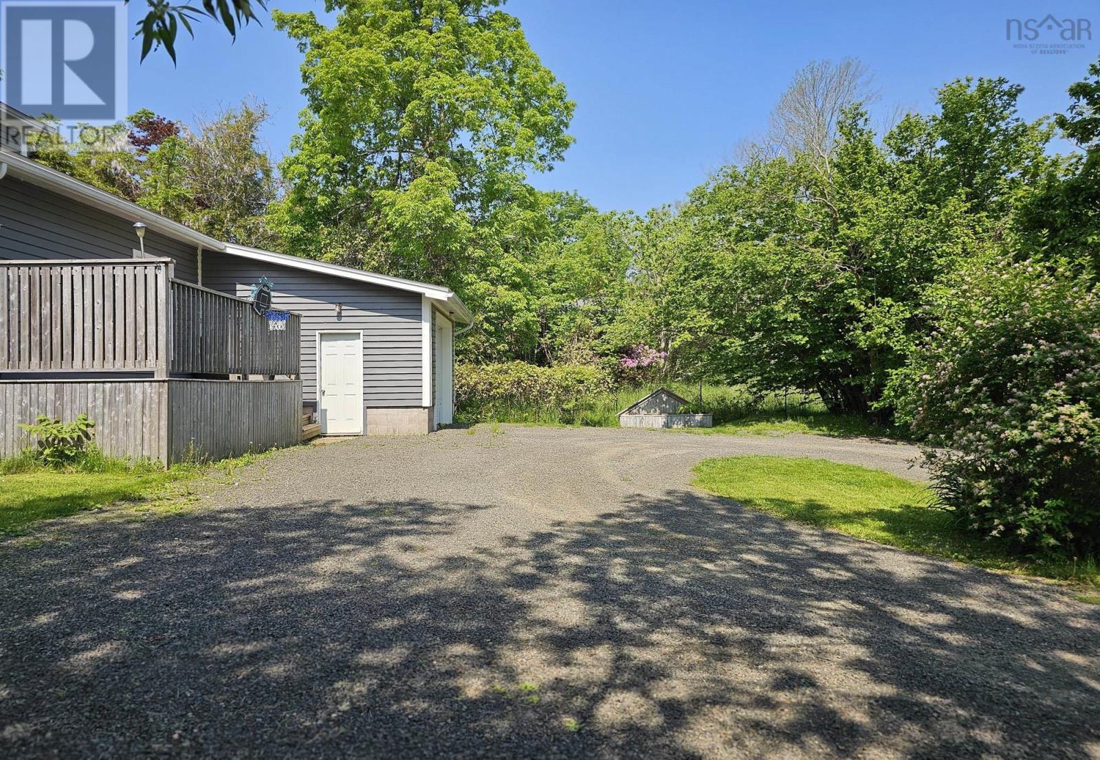 Property at 108 Victoria Street image 4