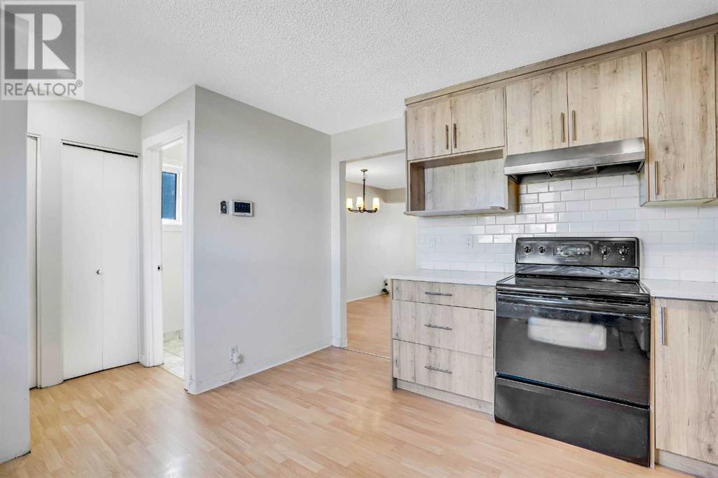 112 Castleridge Drive Ne, Calgary, Alberta  T3J 1Y8 - Photo 14 - A2213710
