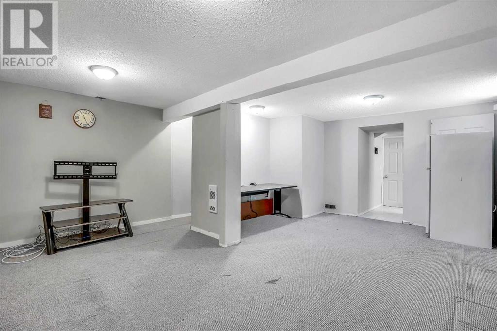 112 Castleridge Drive Ne, Calgary, Alberta  T3J 1Y8 - Photo 38 - A2213710