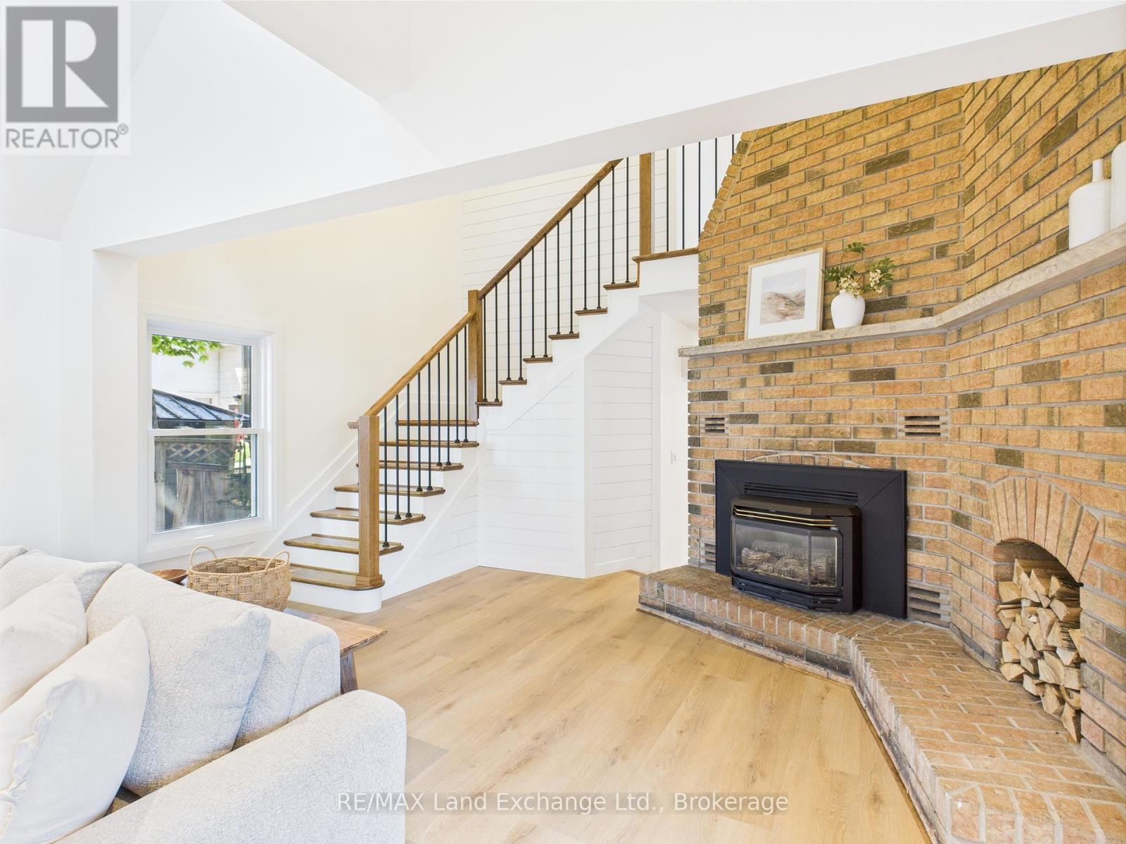 177 Durham Street, Kincardine, Ontario  N2Z 1A4 - Photo 8 - X12209407