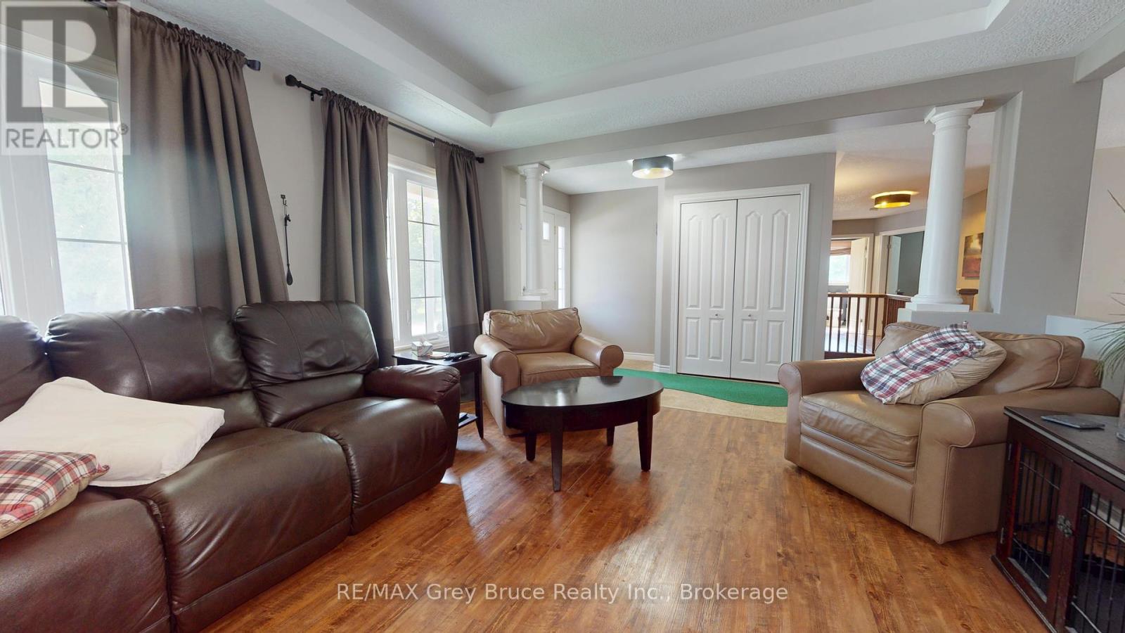 16 Paterson Street, Kincardine, Ontario  N0G 2T0 - Photo 3 - X12209483