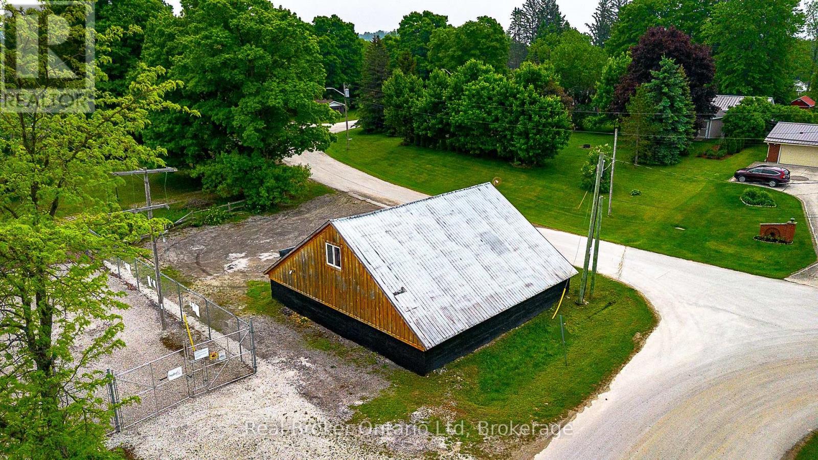 130 Crawford Street, Chatsworth, Ontario  N0H 1G0 - Photo 2 - X12209520