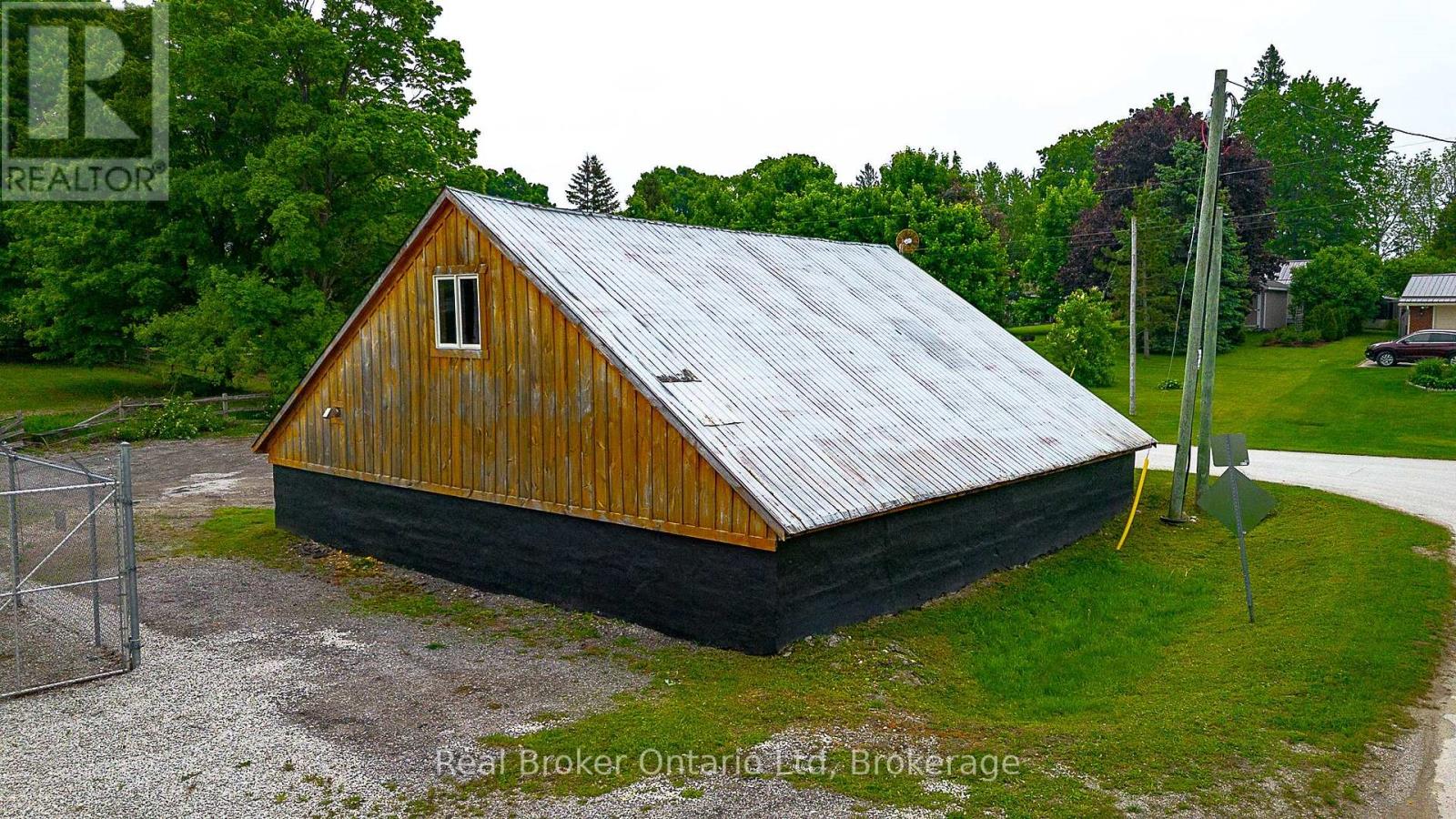 130 Crawford Street, Chatsworth, Ontario  N0H 1G0 - Photo 3 - X12209520