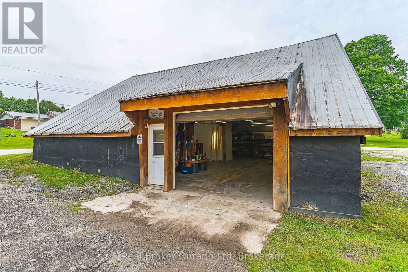 130 Crawford Street, Chatsworth, Ontario  N0H 1G0 - Photo 4 - X12209520