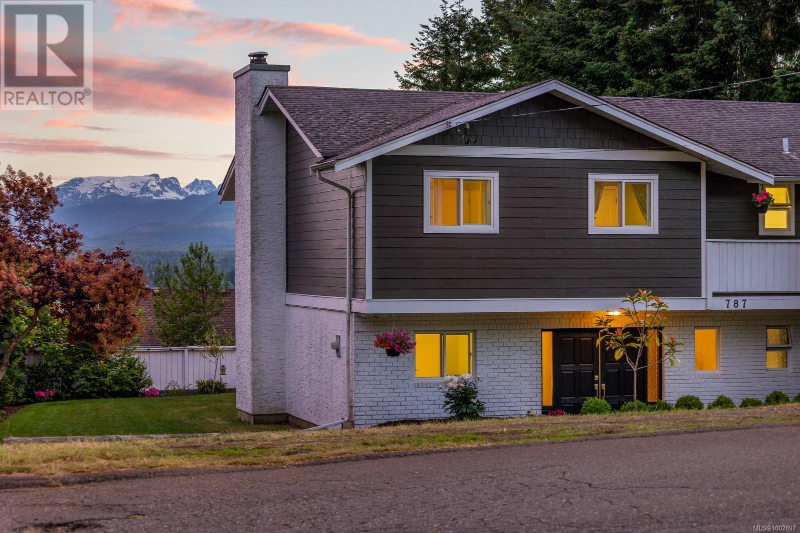 787 Evergreen Ave, Courtenay, British Columbia