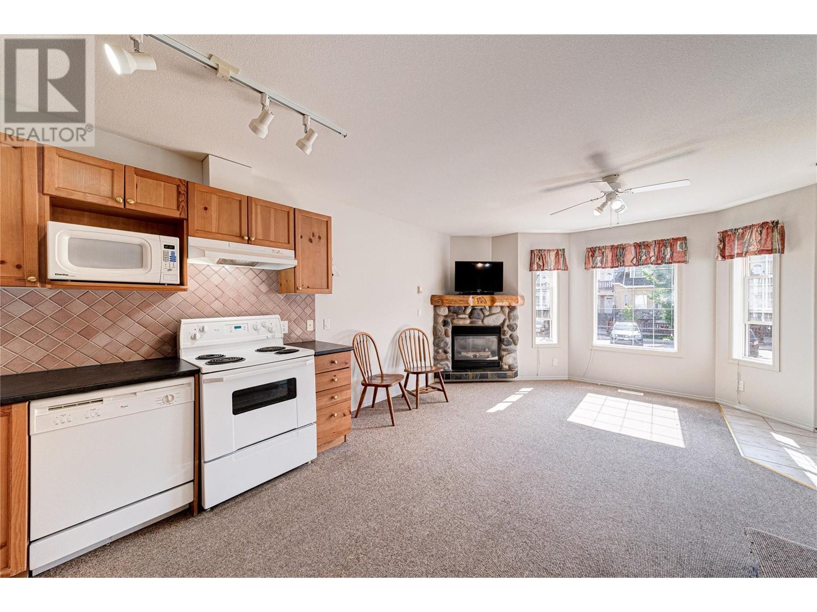 1200 Riverside Way Unit# 1216, Fernie, British Columbia  V0B 1M7 - Photo 5 - 10348173