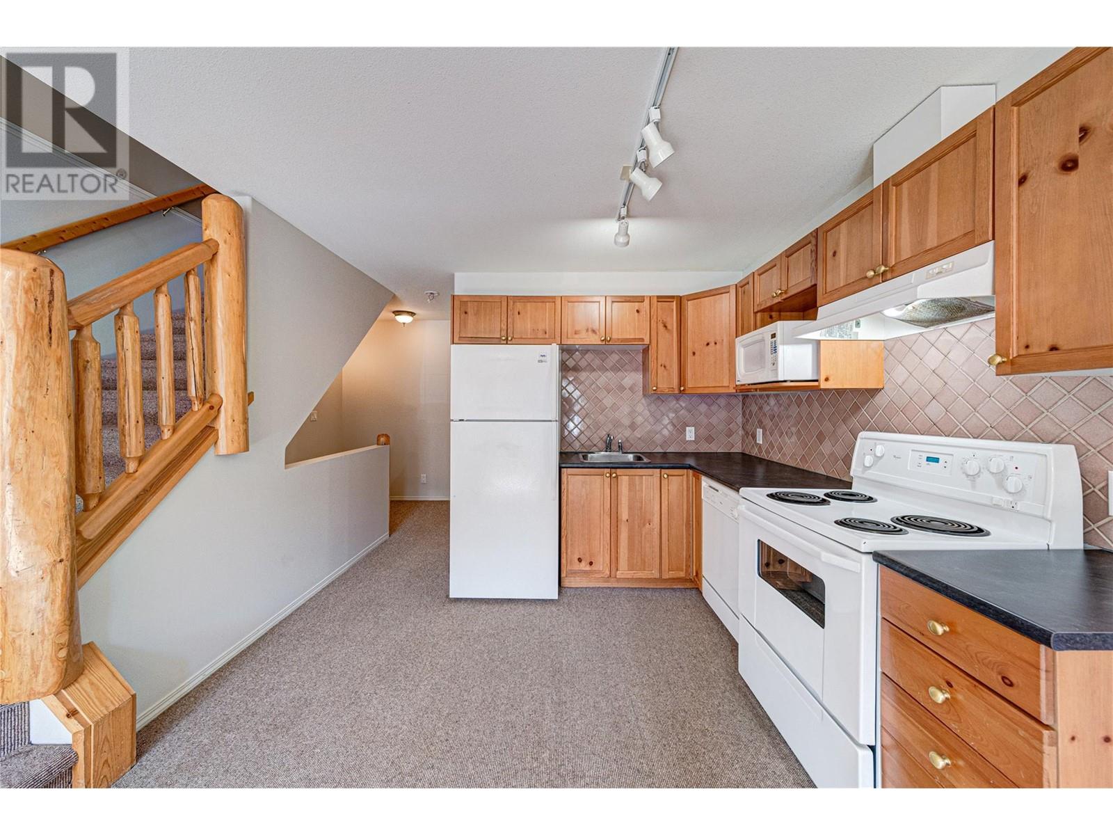 1200 Riverside Way Unit# 1216, Fernie, British Columbia  V0B 1M7 - Photo 6 - 10348173