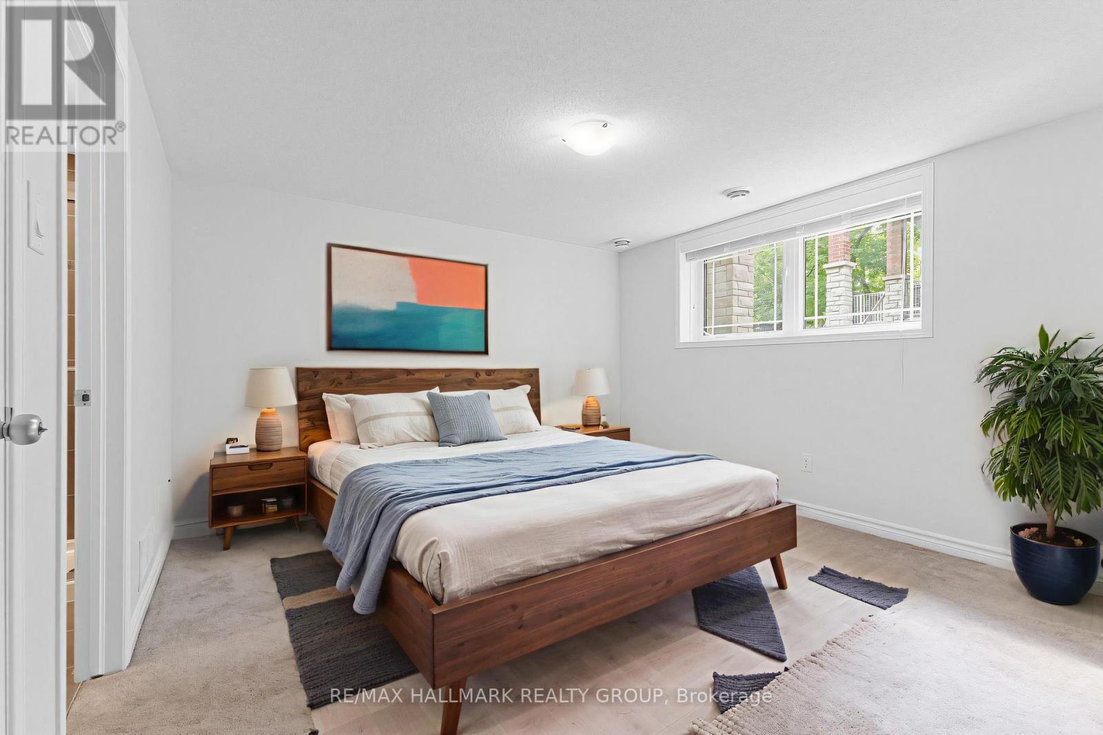 648 Danaca Private, Ottawa, Ontario  K1K 2V7 - Photo 24 - X12209334