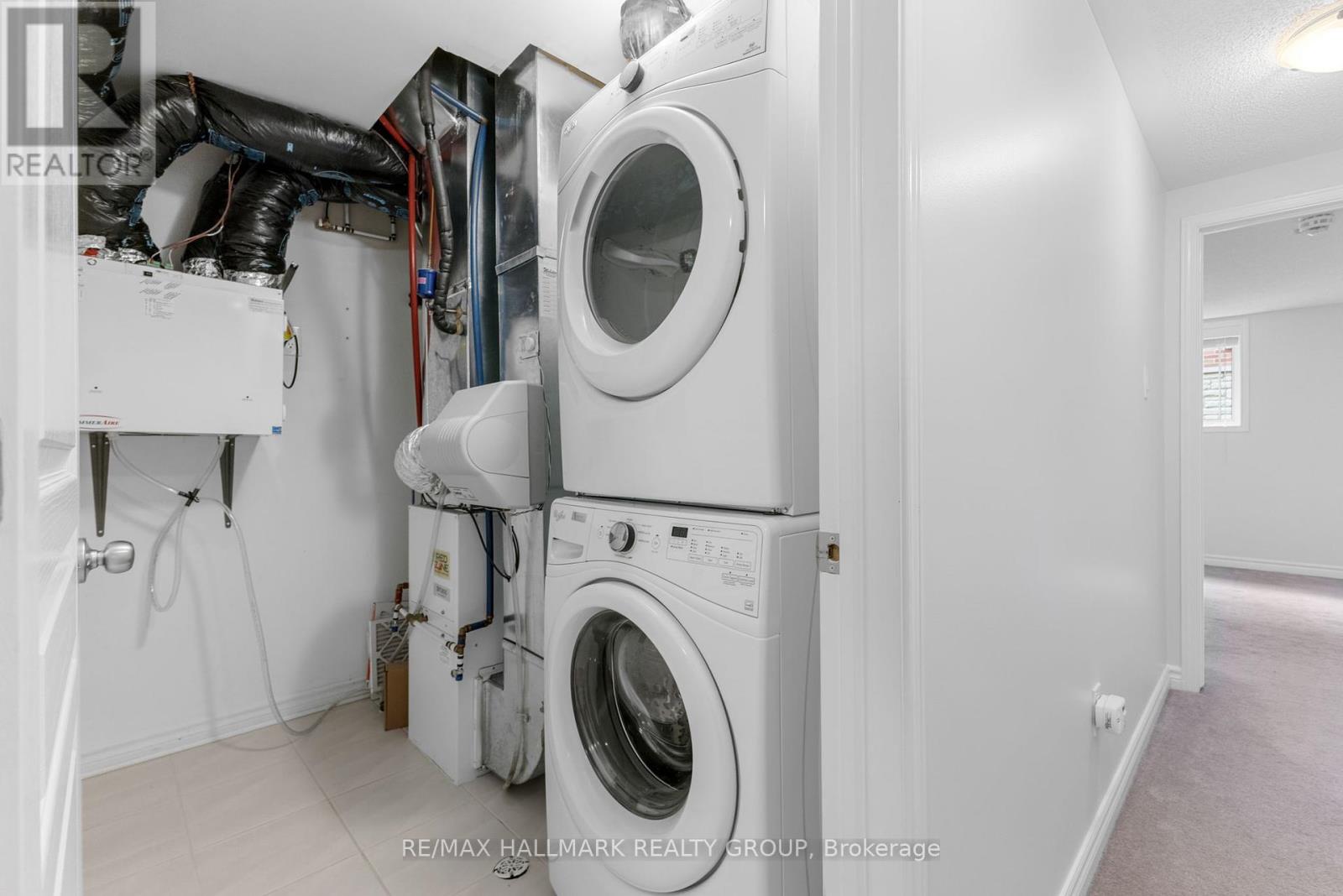 648 Danaca Private, Ottawa, Ontario  K1K 2V7 - Photo 30 - X12209334