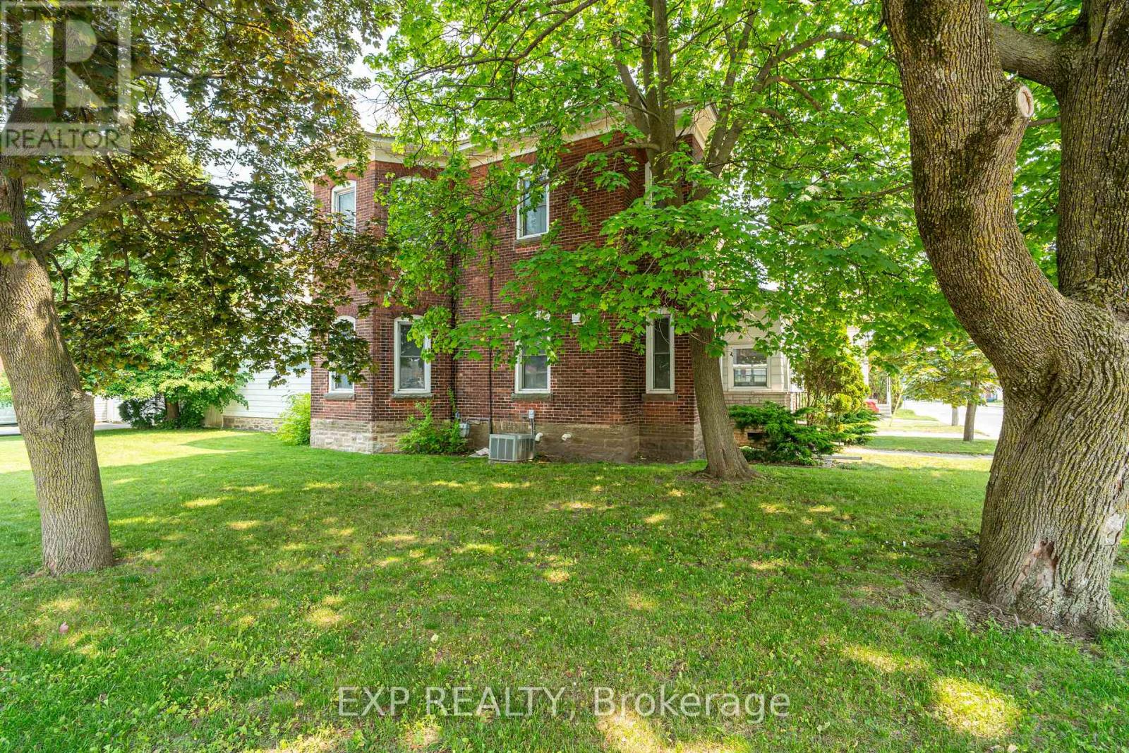 53 Elmsley Street N, Smiths Falls, Ontario  K7A 2G8 - Photo 3 - X12209352