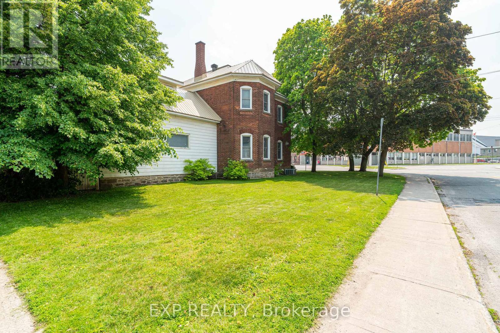 53 Elmsley Street N, Smiths Falls, Ontario  K7A 2G8 - Photo 47 - X12209352