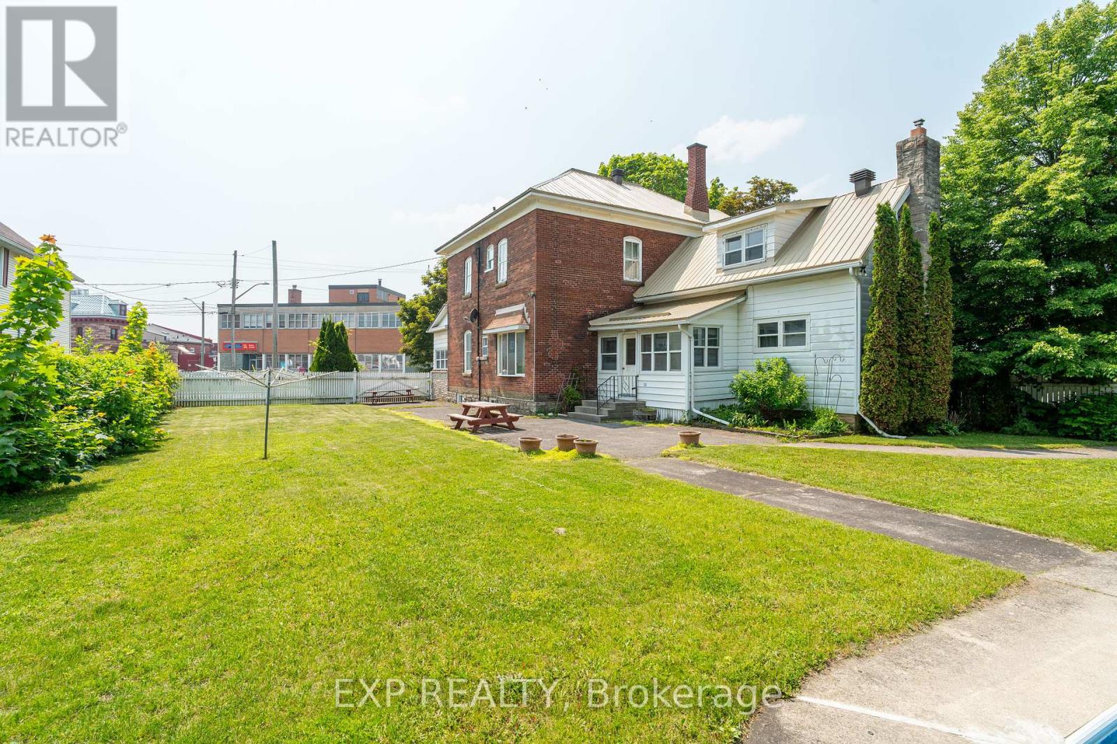 53 Elmsley Street N, Smiths Falls, Ontario  K7A 2G8 - Photo 48 - X12209352