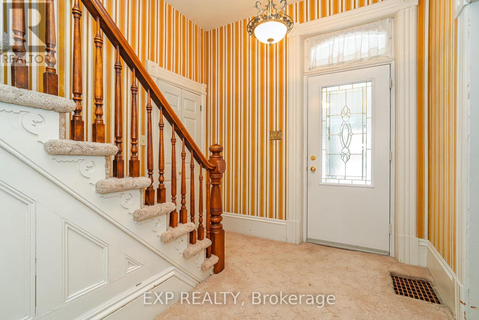 53 Elmsley Street N, Smiths Falls, Ontario  K7A 2G8 - Photo 8 - X12209352