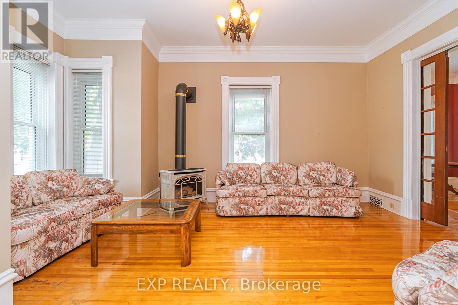 53 Elmsley Street N, Smiths Falls, Ontario  K7A 2G8 - Photo 9 - X12209352