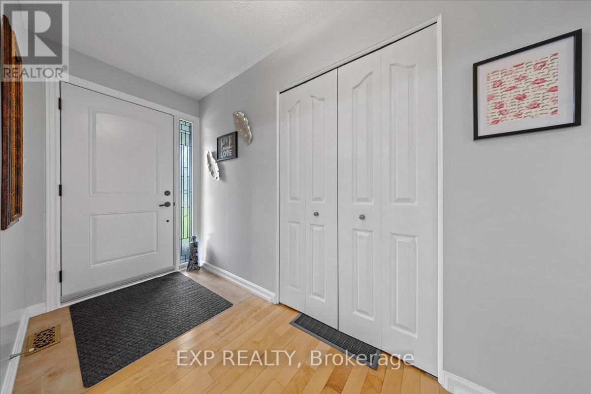 1106 Dunning Road, Ottawa, Ontario  K4C 1P5 - Photo 3 - X12209495