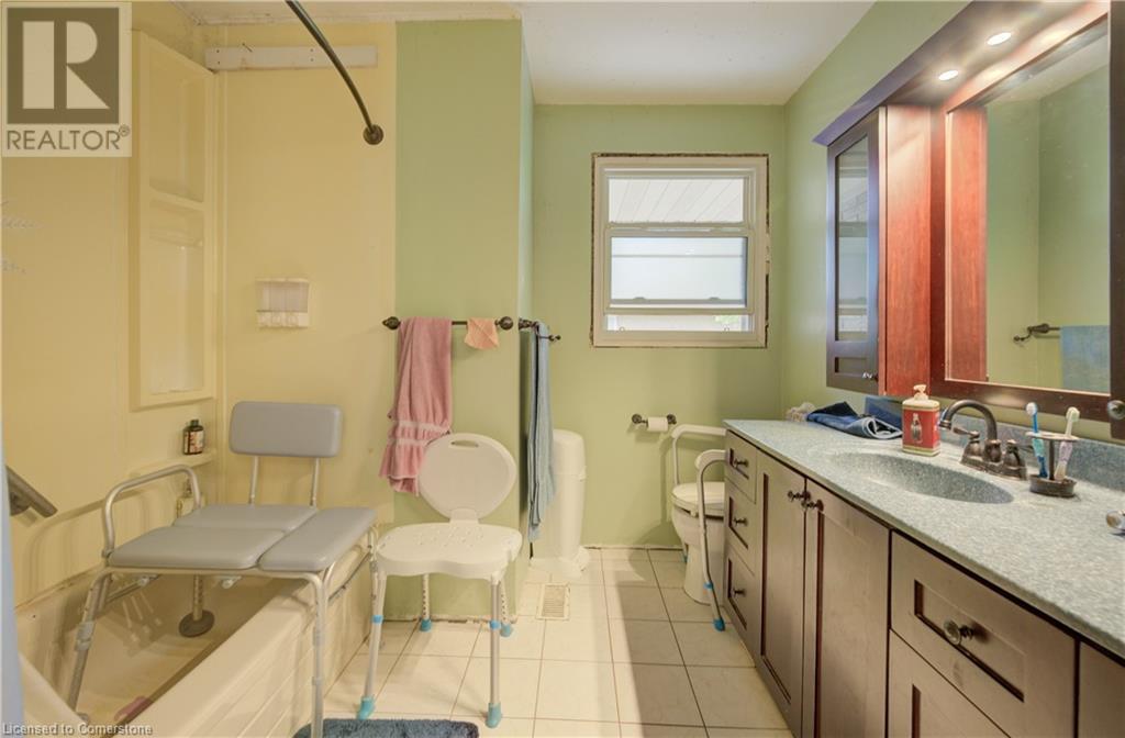 187 Northlake Drive, Waterloo, Ontario  N2V 1B7 - Photo 17 - 40738050
