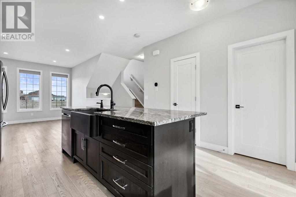 136 Greenbriar Way Nw, Calgary, Alberta  T3B 6J1 - Photo 9 - A2206855