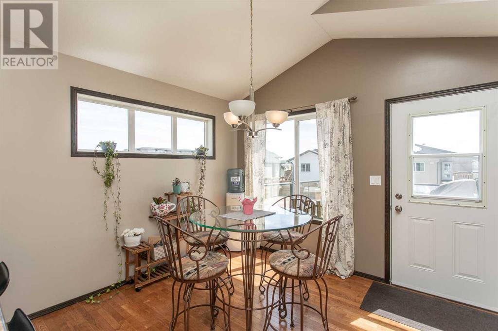 56 Mackenzie Crescent, Lacombe, Alberta  T4S 1X6 - Photo 6 - A2226120