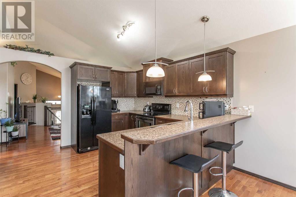 56 Mackenzie Crescent, Lacombe, Alberta  T4S 1X6 - Photo 3 - A2226120