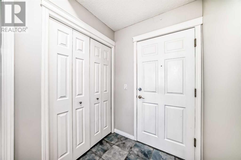 Property at 208, 25 Prestwick Drive SE image 4