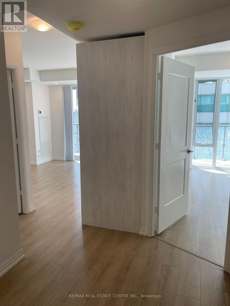 2311 - 8 Widmer Street, Toronto, Ontario  M5V 0W6 - Photo 5 - C12209251