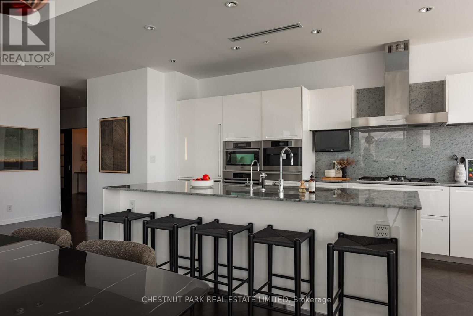 6104 - 180 University Avenue, Toronto (Bay Street Corridor), Ontario  M5H 0A2 - Photo 10 - C12209281