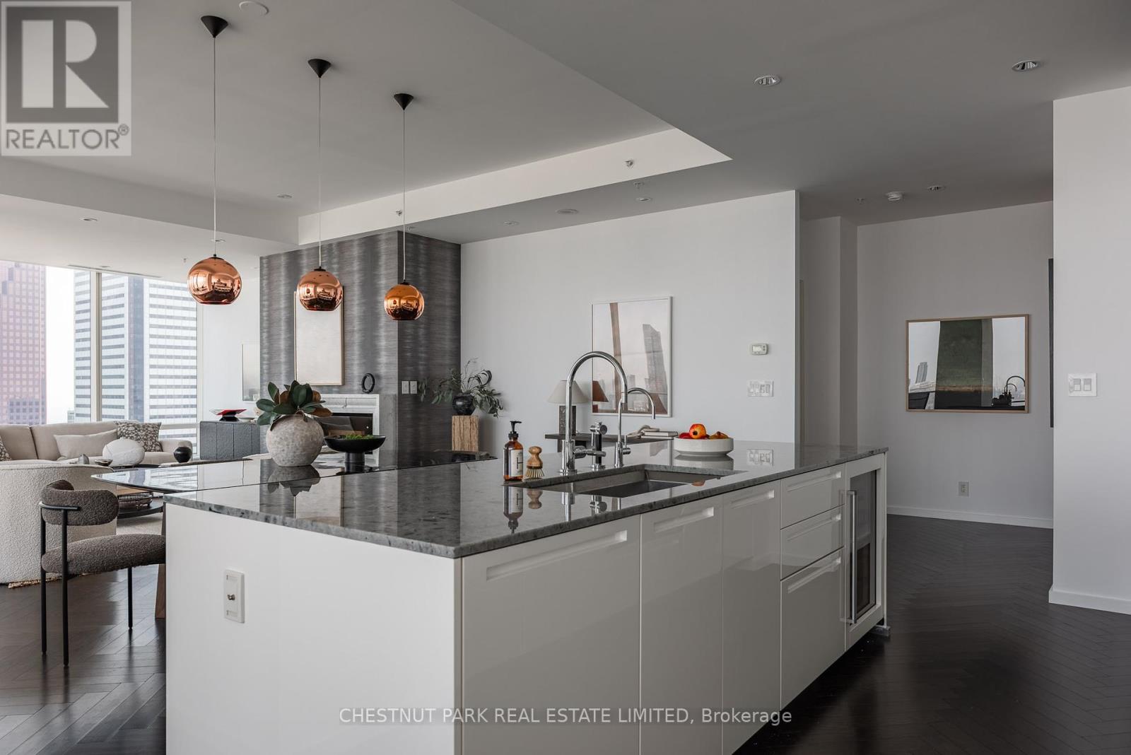 6104 - 180 University Avenue, Toronto (Bay Street Corridor), Ontario  M5H 0A2 - Photo 14 - C12209281