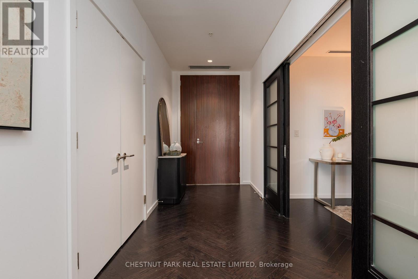 6104 - 180 University Avenue, Toronto (Bay Street Corridor), Ontario  M5H 0A2 - Photo 5 - C12209281