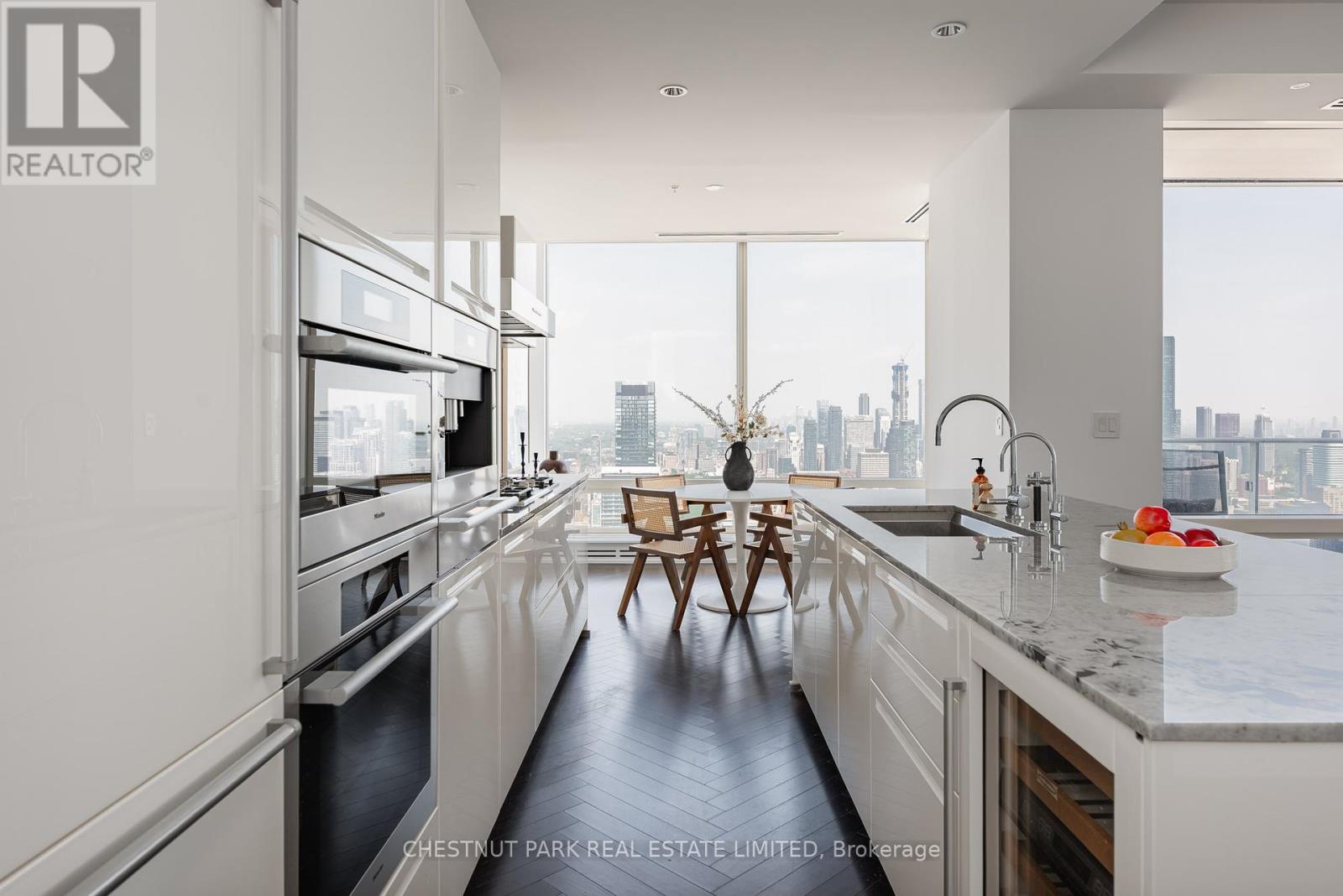 6104 - 180 University Avenue, Toronto (Bay Street Corridor), Ontario  M5H 0A2 - Photo 7 - C12209281