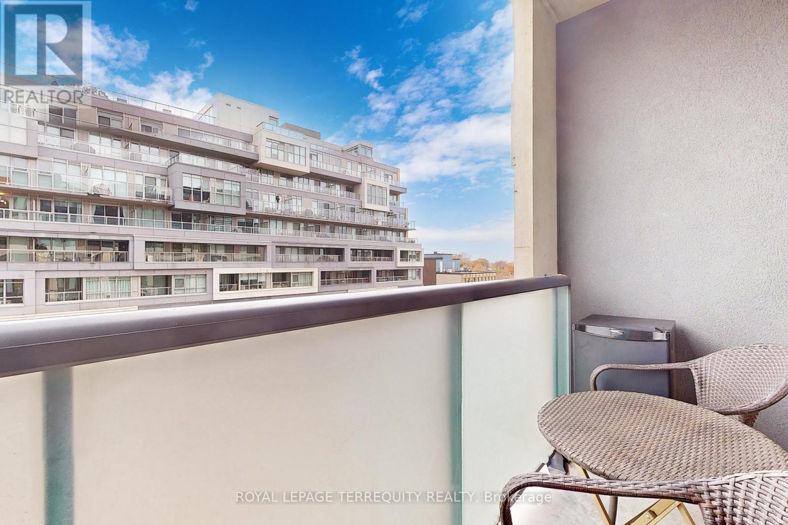 612 - 840 St Clair Avenue W, Toronto, Ontario  M6C 0A4 - Photo 27 - C12209304
