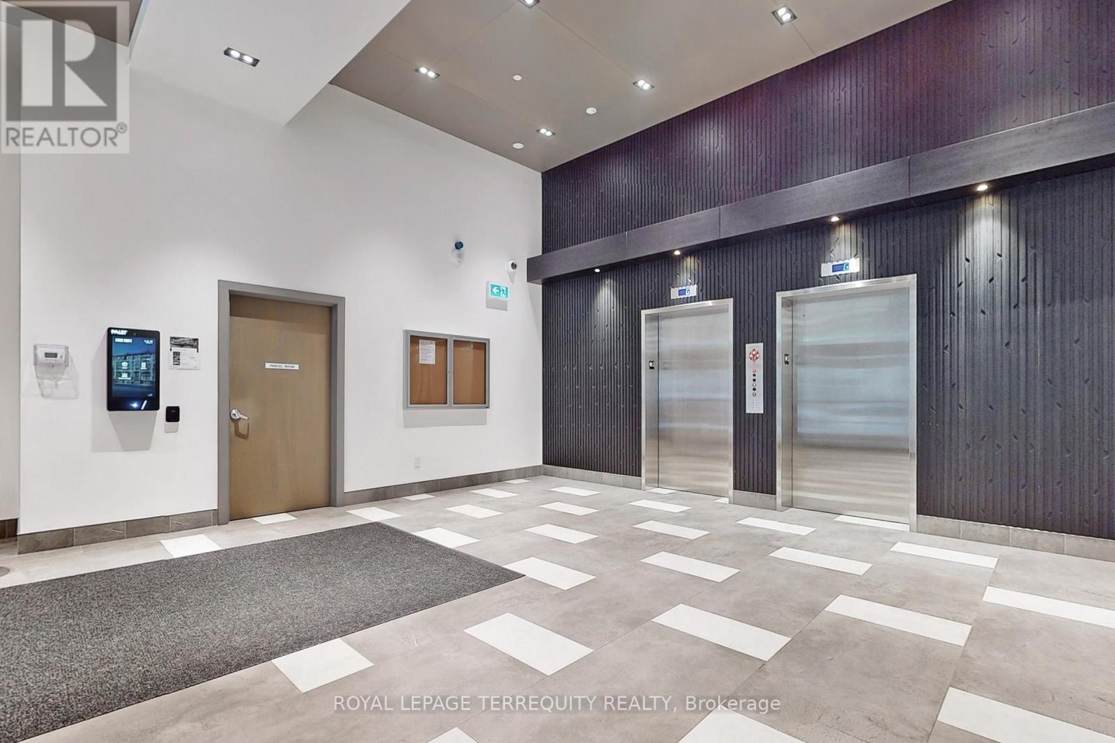 612 - 840 St Clair Avenue W, Toronto, Ontario  M6C 0A4 - Photo 4 - C12209304