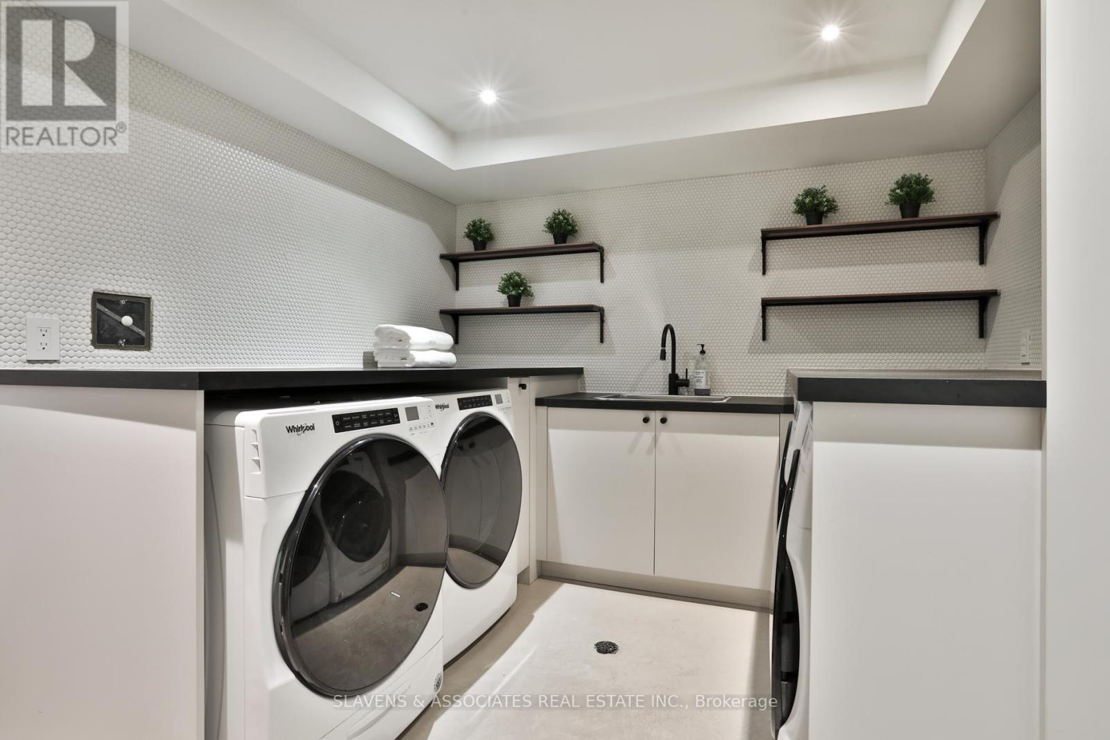 216 Glenayr Road, Toronto (Forest Hill South), Ontario  M5P 3C3 - Photo 43 - C12209306