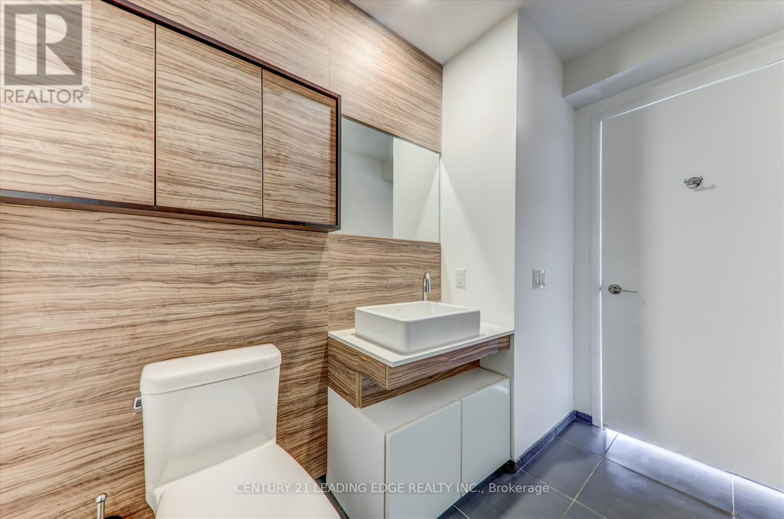 2304 - 75 St Nicholas Street, Toronto (Bay Street Corridor), Ontario  M4Y 0A5 - Photo 27 - C12209316