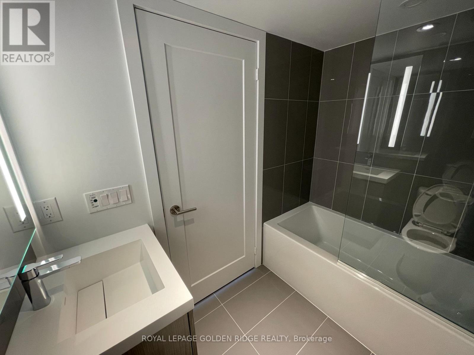 1208 - 575 Bloor Street E, Toronto, Ontario  M4W 0B2 - Photo 7 - C12209411
