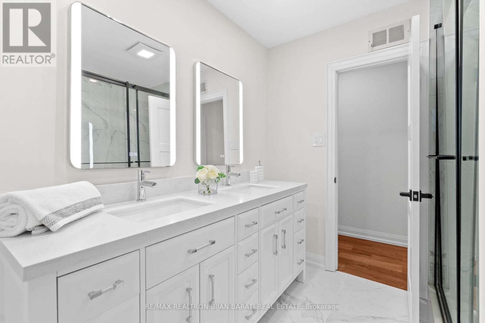 4 Robinter Drive, Toronto (Newtonbrook East), Ontario  M2M 3P9 - Photo 23 - C12209415