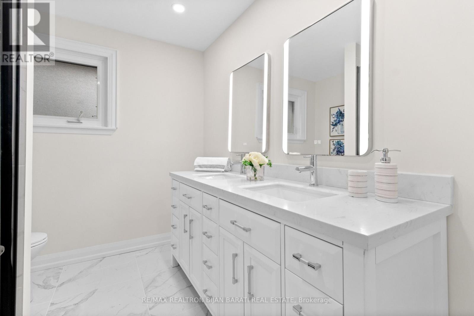 4 Robinter Drive, Toronto (Newtonbrook East), Ontario  M2M 3P9 - Photo 24 - C12209415