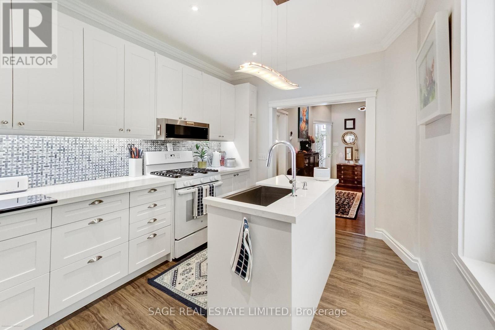 272 Sterling Road, Toronto, Ontario  M6R 2B9 - Photo 16 - C12209443