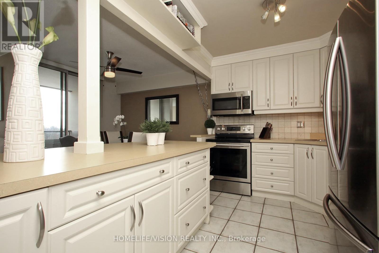 409 - 15 Vicora Linkway, Toronto, Ontario  M3C 1A7 - Photo 10 - C12209444