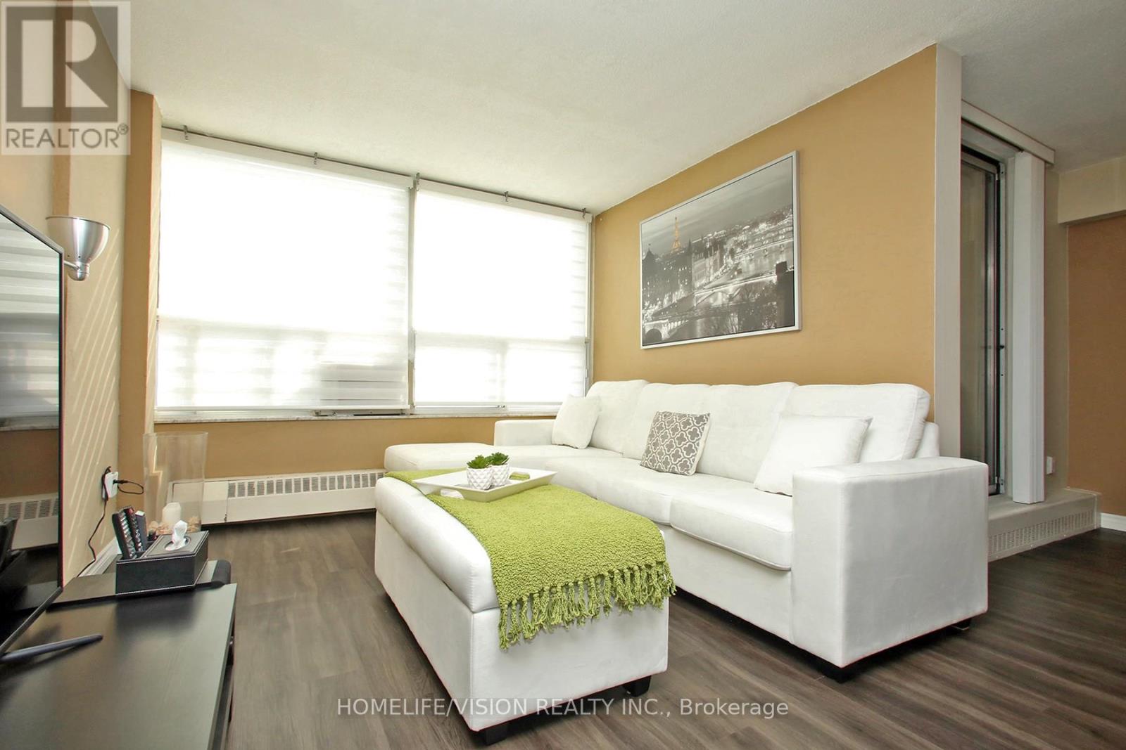 409 - 15 Vicora Linkway, Toronto, Ontario  M3C 1A7 - Photo 8 - C12209444