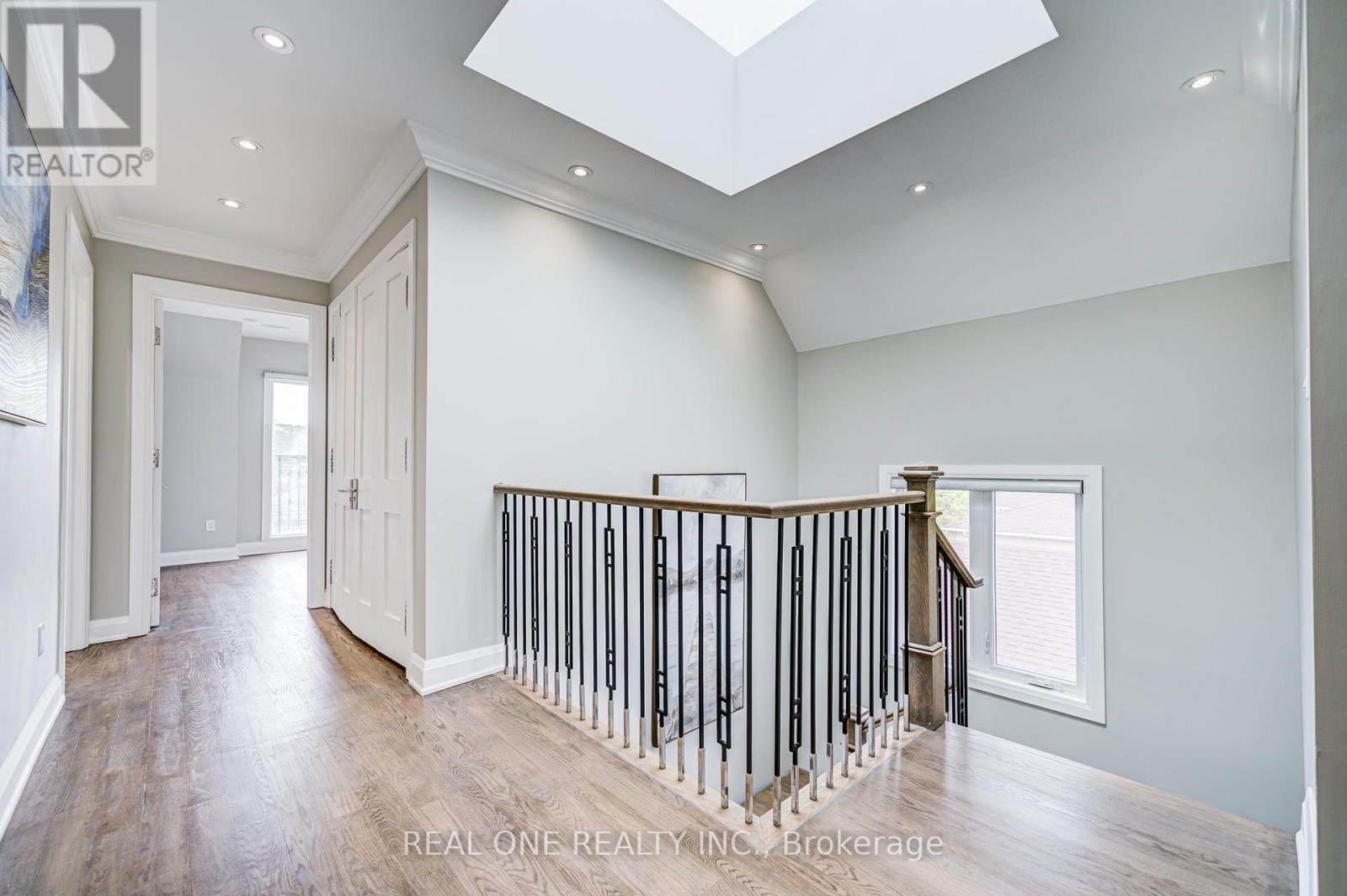 158 Waterloo Avenue, Toronto, Ontario  M3H 3Z1 - Photo 21 - C12209451