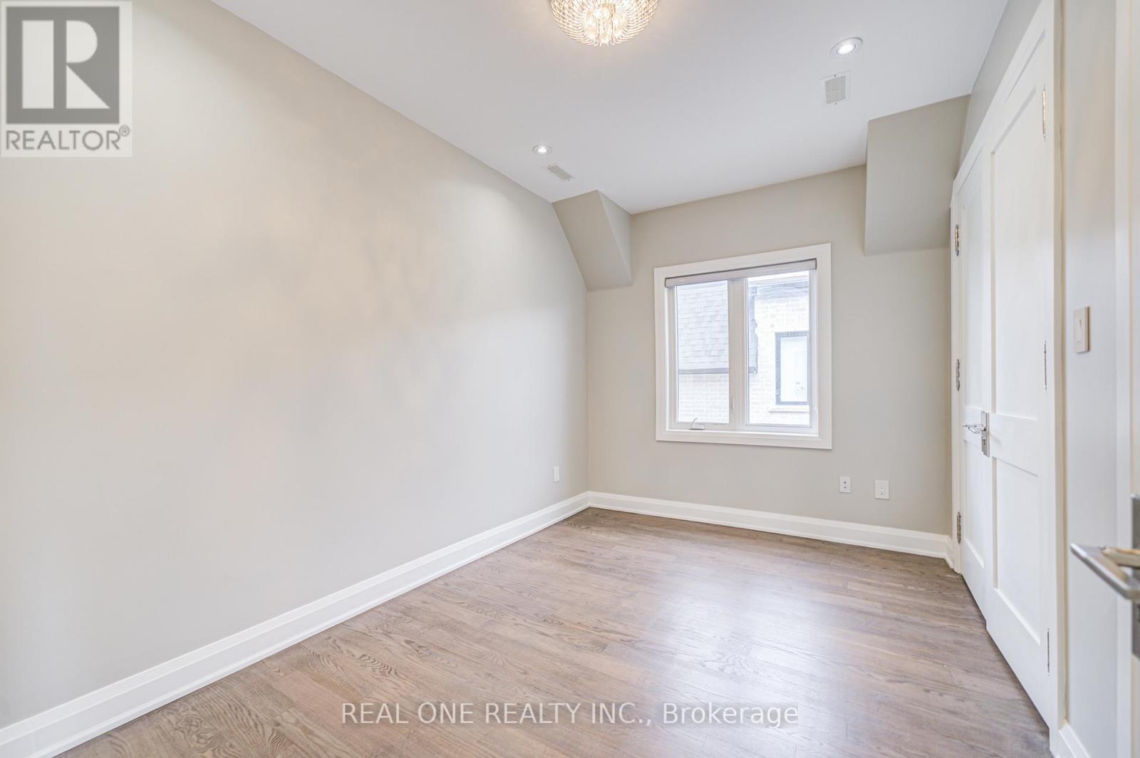 158 Waterloo Avenue, Toronto, Ontario  M3H 3Z1 - Photo 29 - C12209451