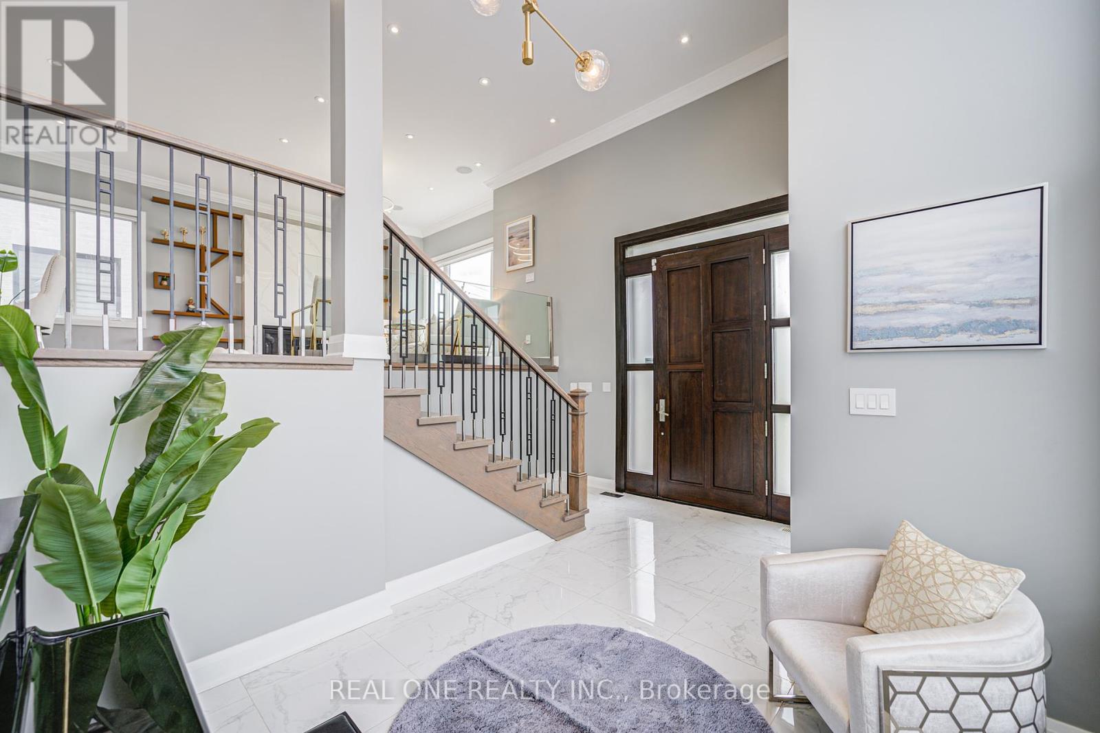 158 Waterloo Avenue, Toronto, Ontario  M3H 3Z1 - Photo 4 - C12209451
