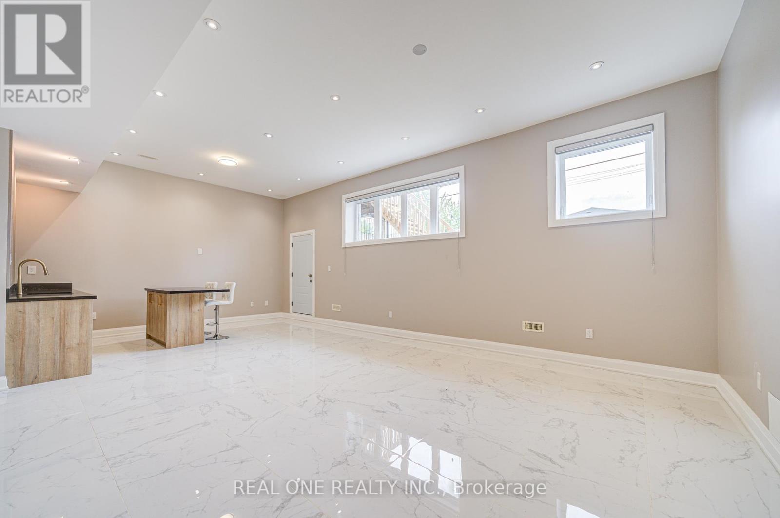 158 Waterloo Avenue, Toronto, Ontario  M3H 3Z1 - Photo 40 - C12209451
