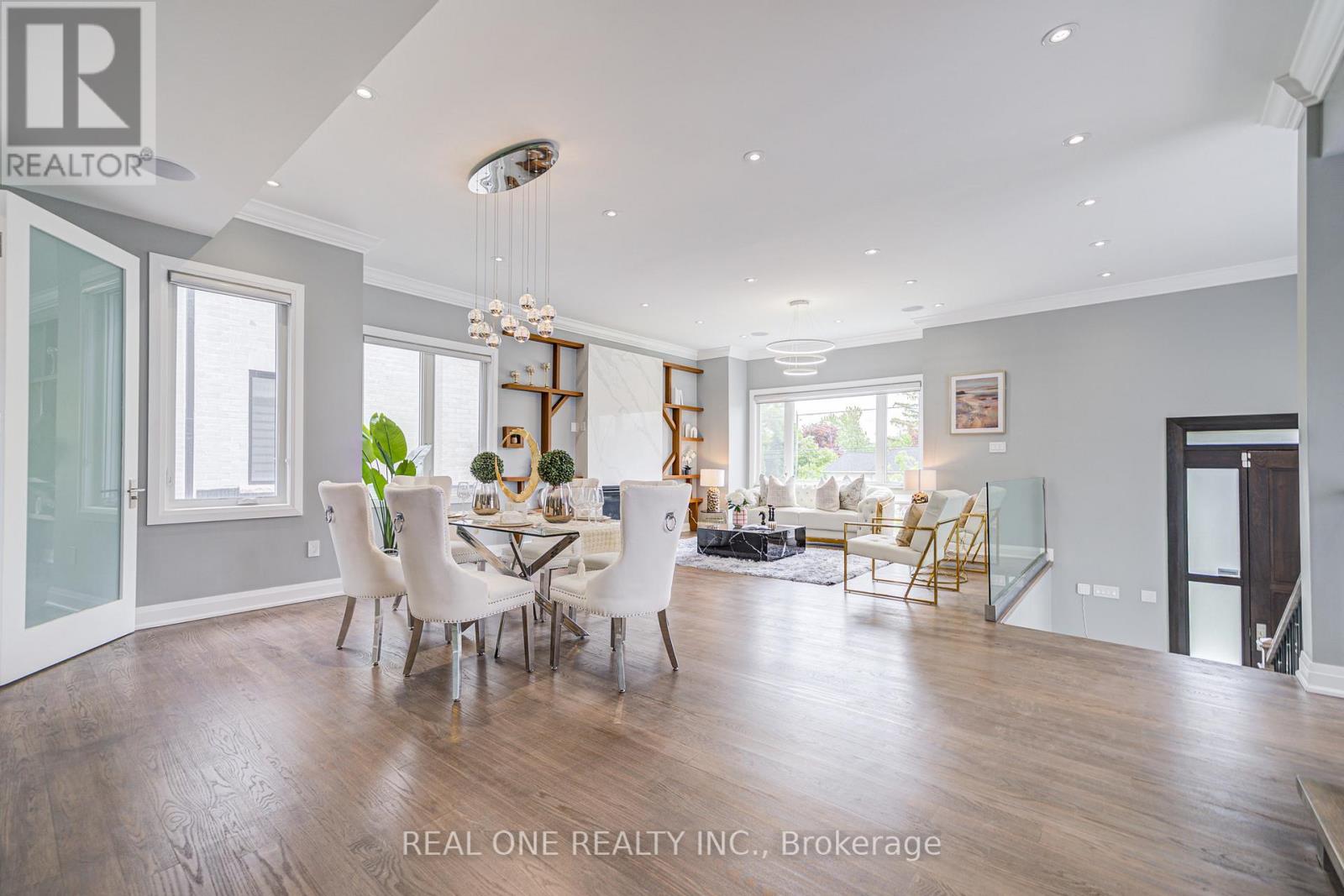 158 Waterloo Avenue, Toronto, Ontario  M3H 3Z1 - Photo 9 - C12209451