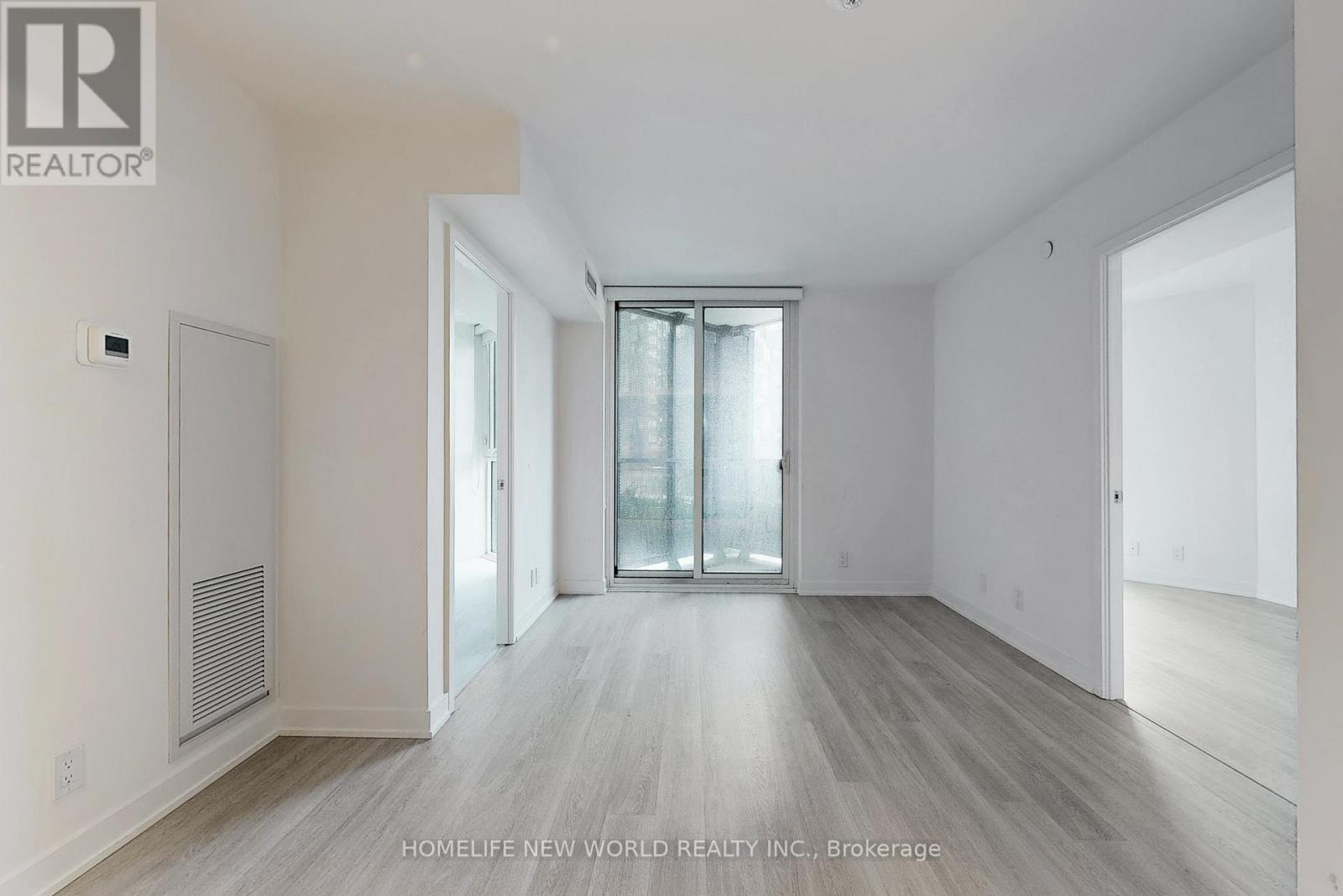 226 - 30 Tretti Way, Toronto, Ontario  M3H 0E3 - Photo 4 - C12209484