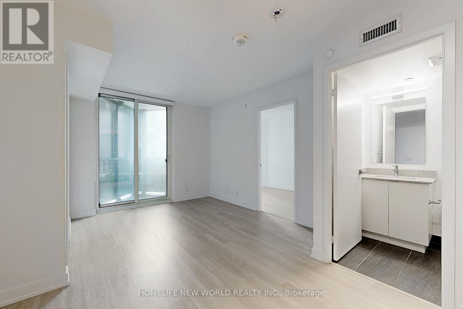 226 - 30 Tretti Way, Toronto, Ontario  M3H 0E3 - Photo 6 - C12209484