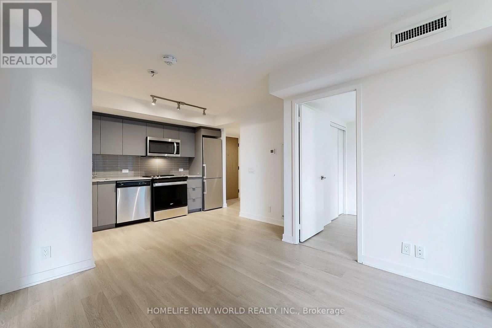 226 - 30 Tretti Way, Toronto, Ontario  M3H 0E3 - Photo 7 - C12209484