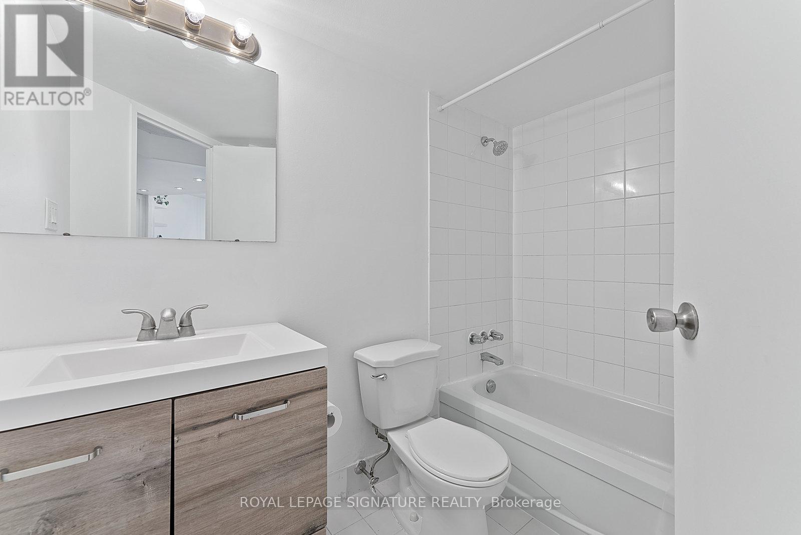1805 - 77 Maitland Place, Toronto, Ontario  M4Y 2V6 - Photo 19 - C12209511