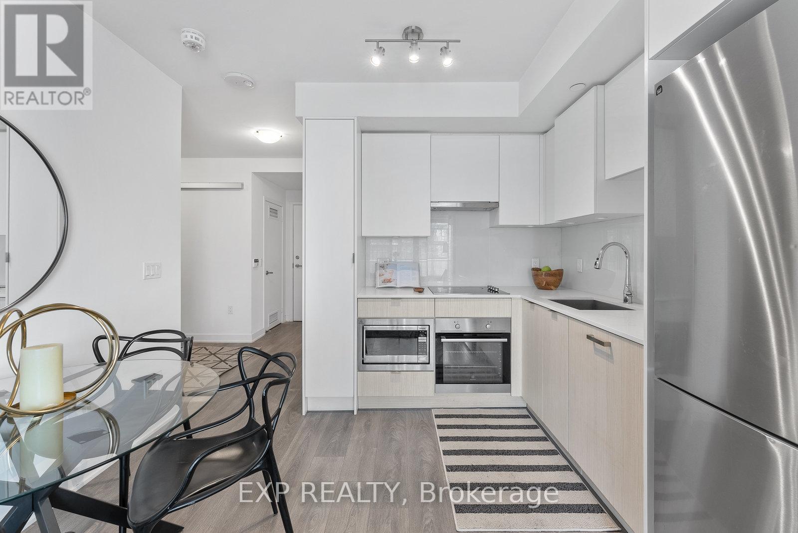 2011 - 99 Broadway Avenue, Toronto (Mount Pleasant West), Ontario  M4P 0E3 - Photo 11 - C12209540